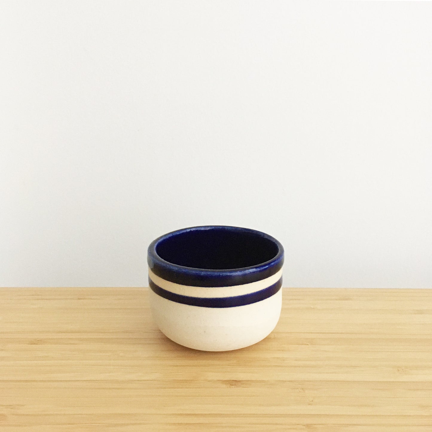Round Cup, short, blue stripe