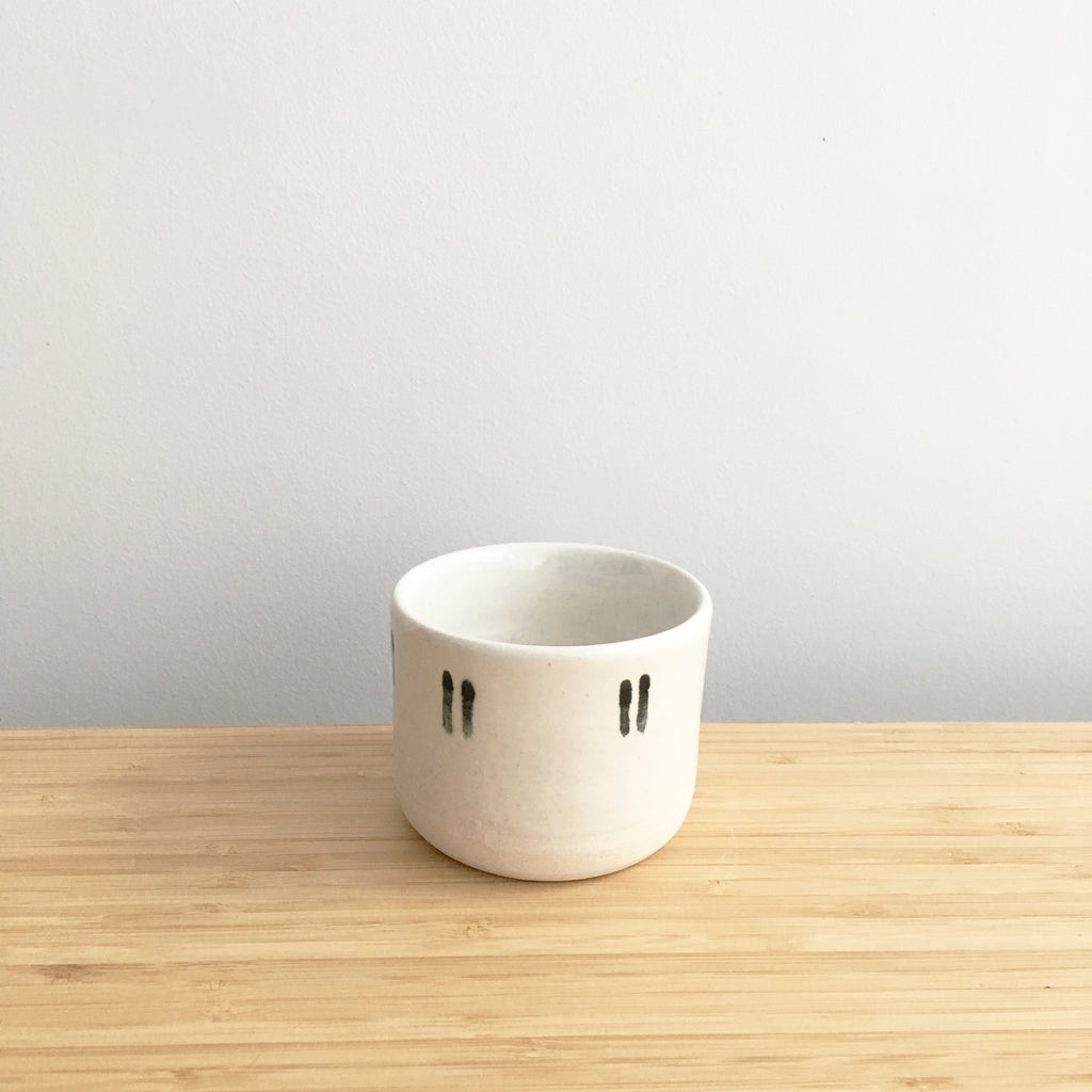 Round Cup, short, double thin lines