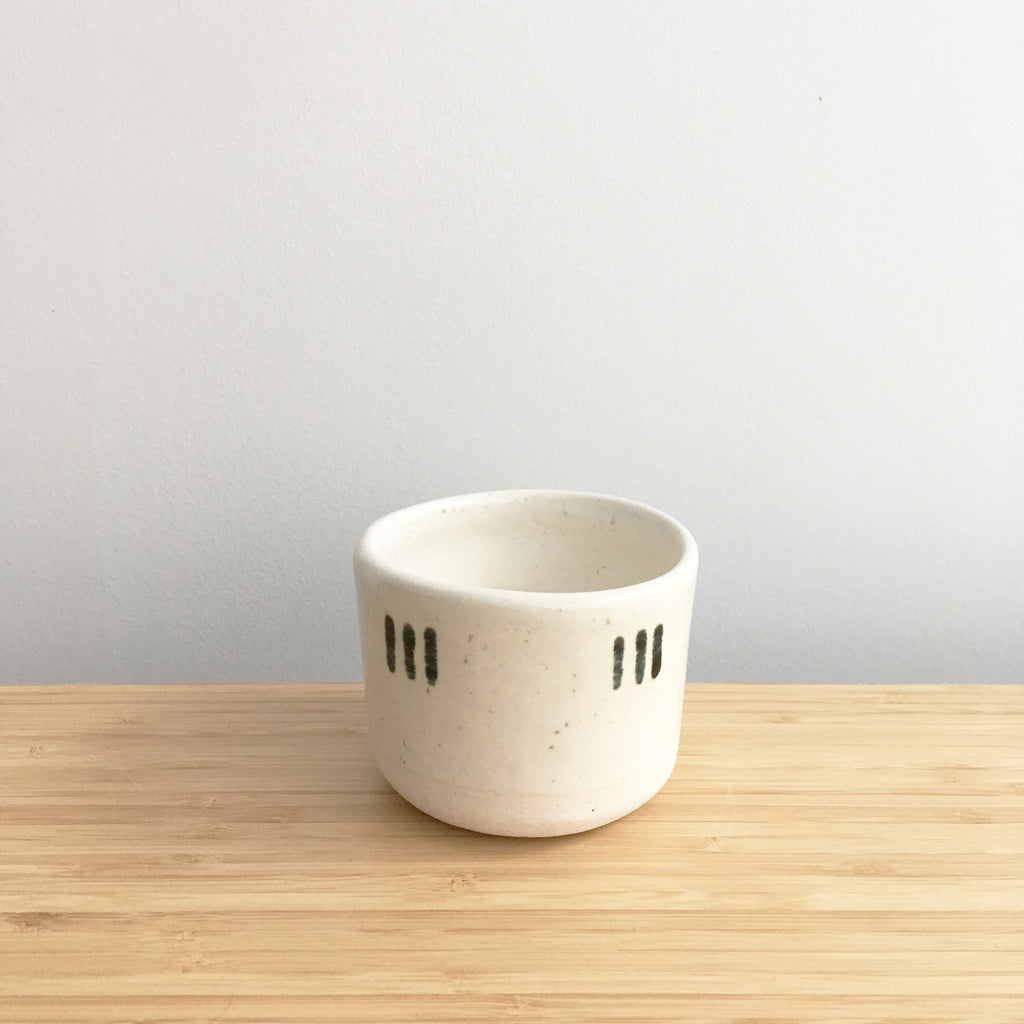 Round Cup, short, triple thin lines